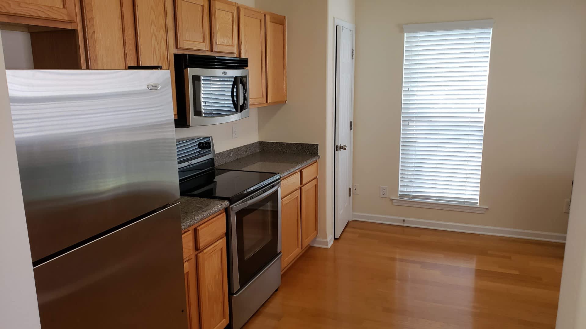 One level townhouse, no stairs, convenient to Lewisville/Clemmons – photo 5