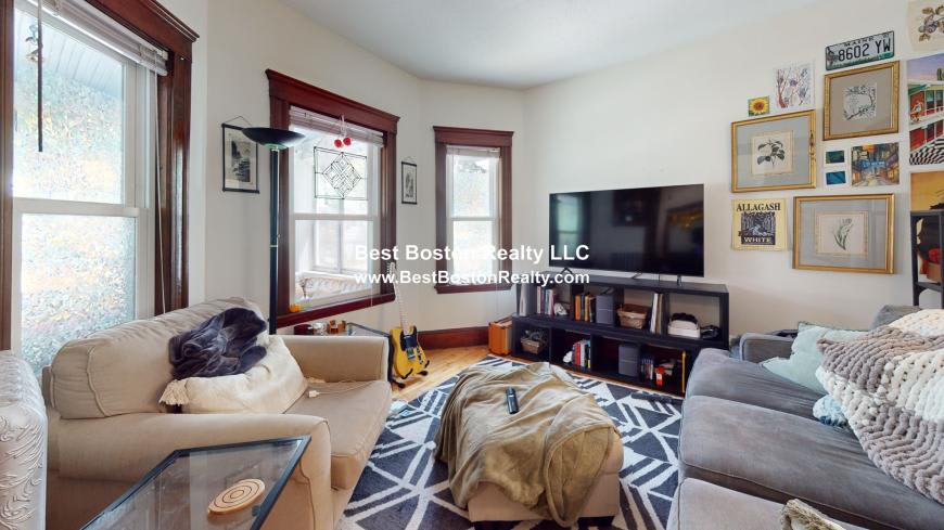 102 Raymond Ave. – photo 1