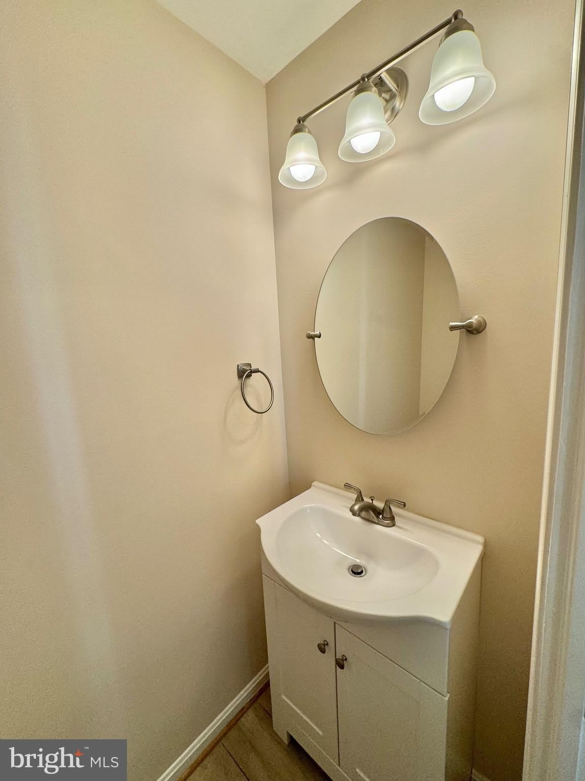 1168 KELFIELD Drive – photo 4