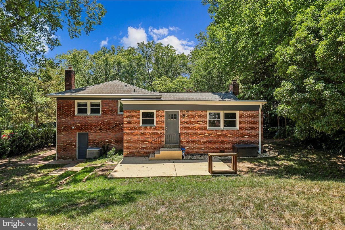 8109 BAINBRIDGE ROAD – photo 3