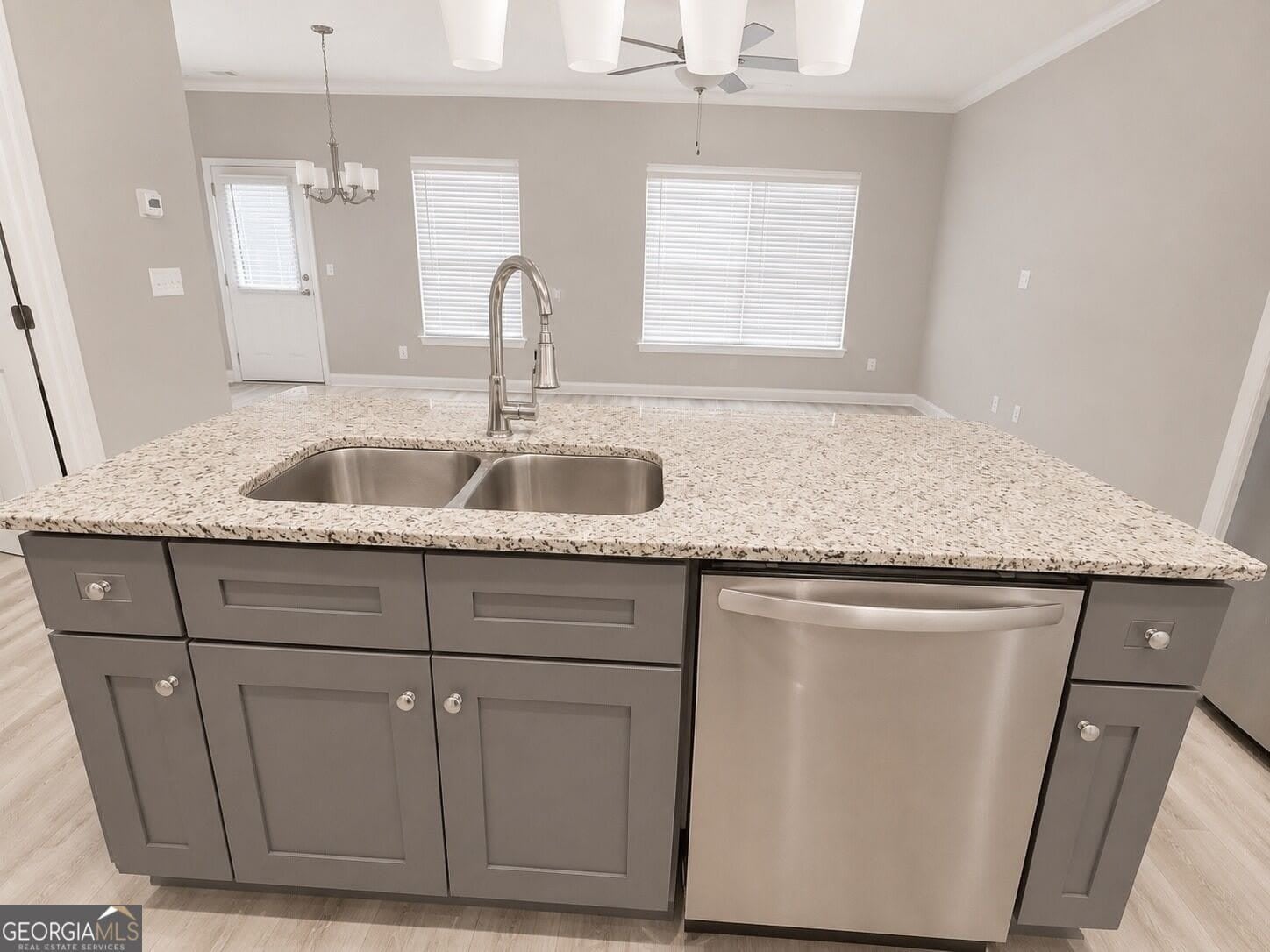 213 Beau Street – photo 4