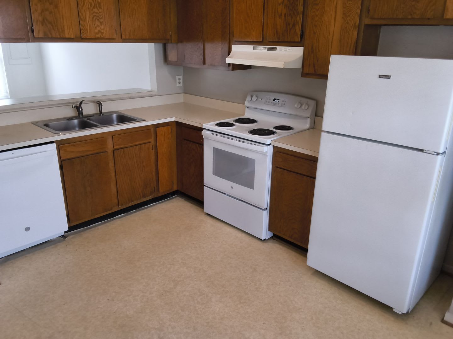2 Bedroom Townhome/Chesterfield/Manchester High – photo 3