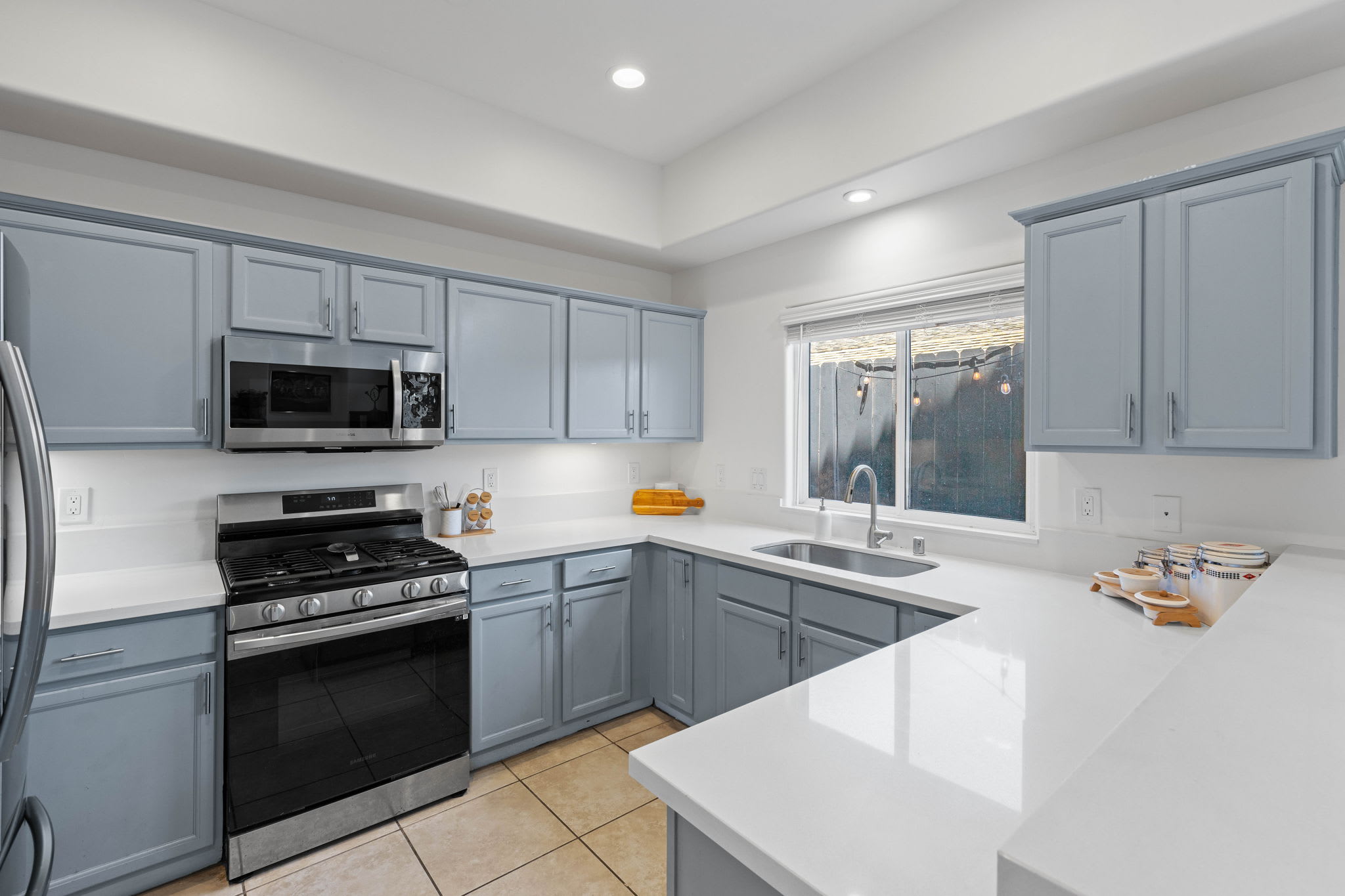 1786 Elm Ave – photo 4