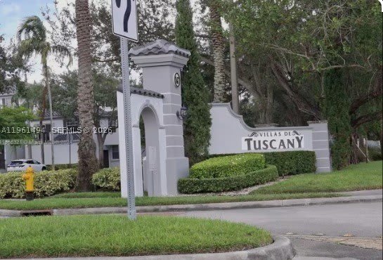 741 SW 148th Ave – photo 1