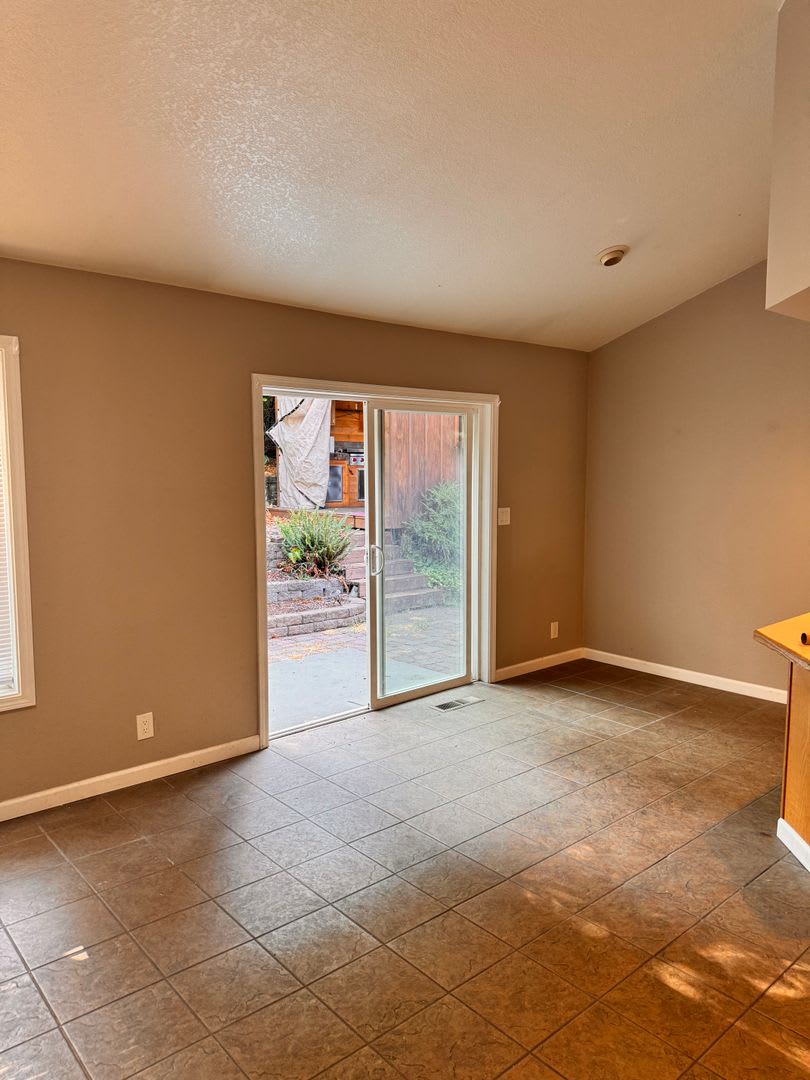 Hucrest 3 Bedroom 2 Bath Home With Garage – photo 2