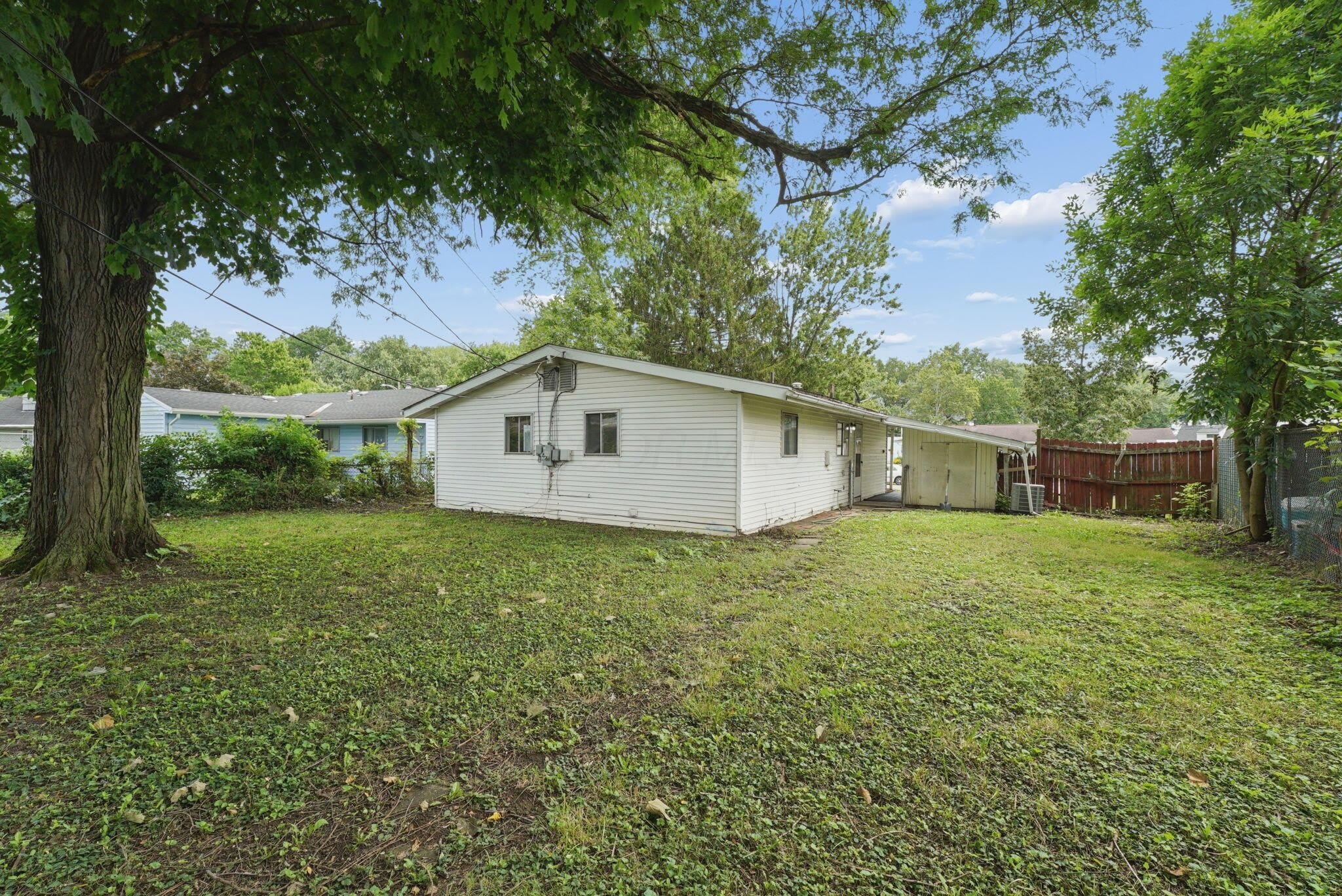 5038 Betsy Drive – photo 3
