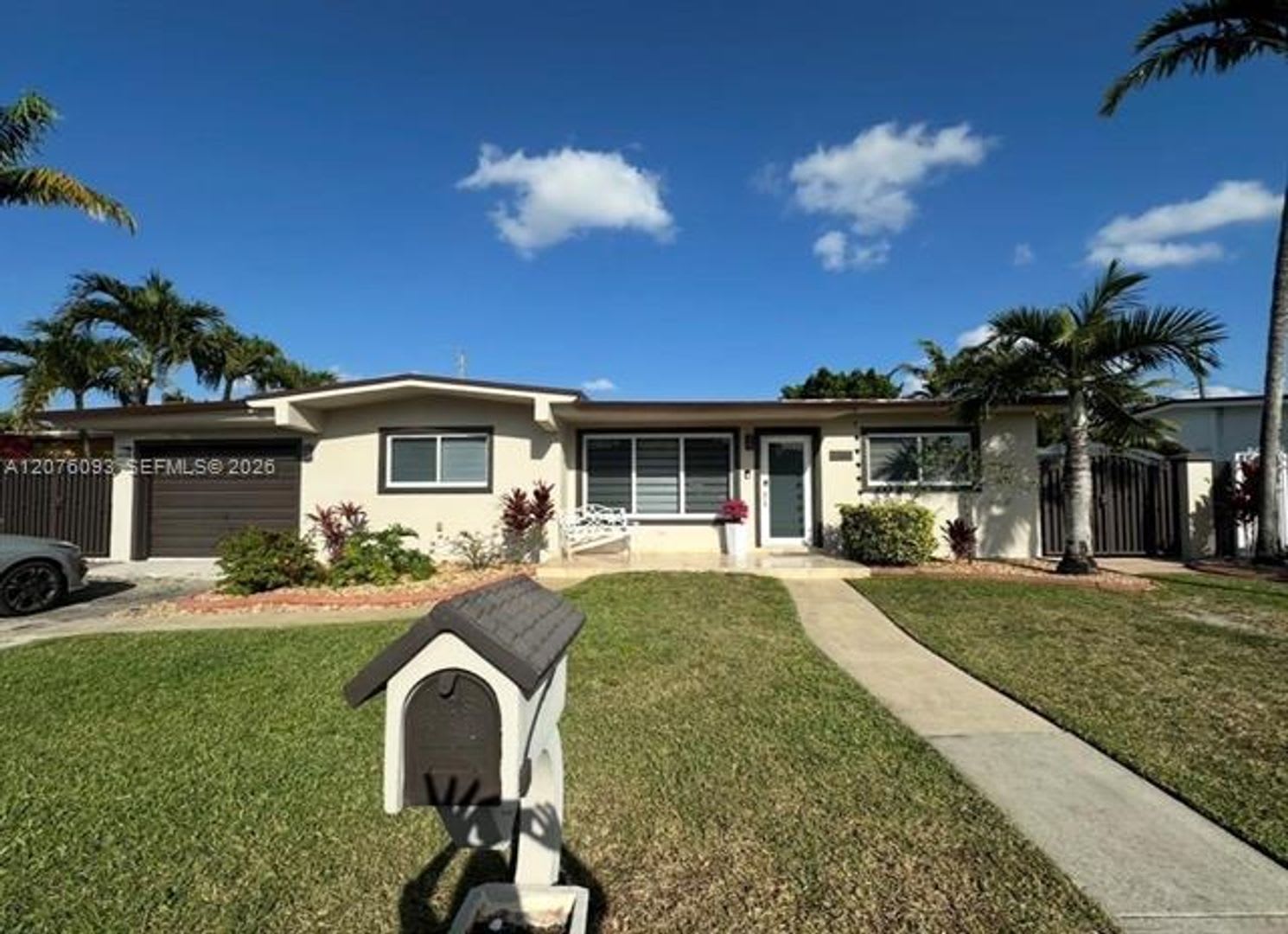 5505 W 14Th Ln 5505 Hialeah Fl 33012 – photo 2