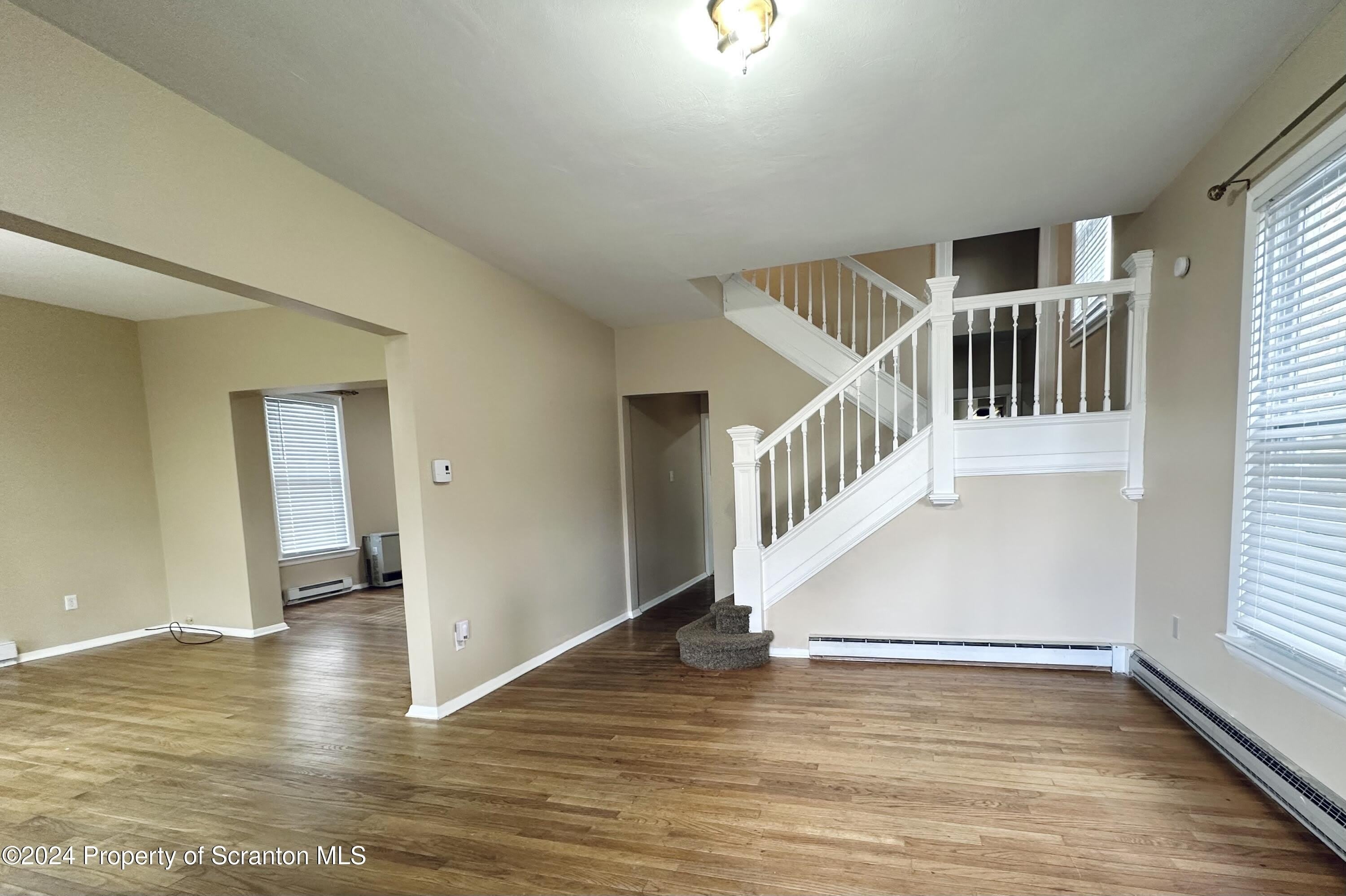 1548 Monsey Avenue – photo 5