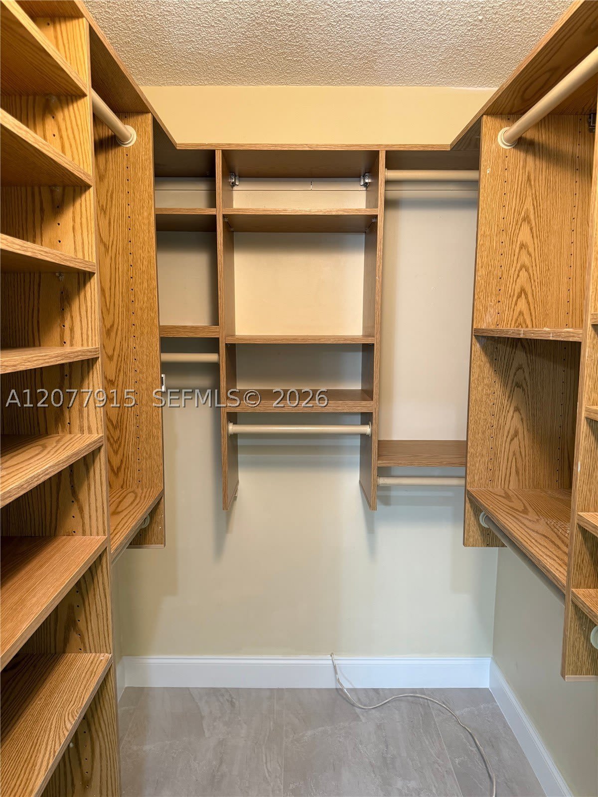920 SW 111th Ave – photo 5