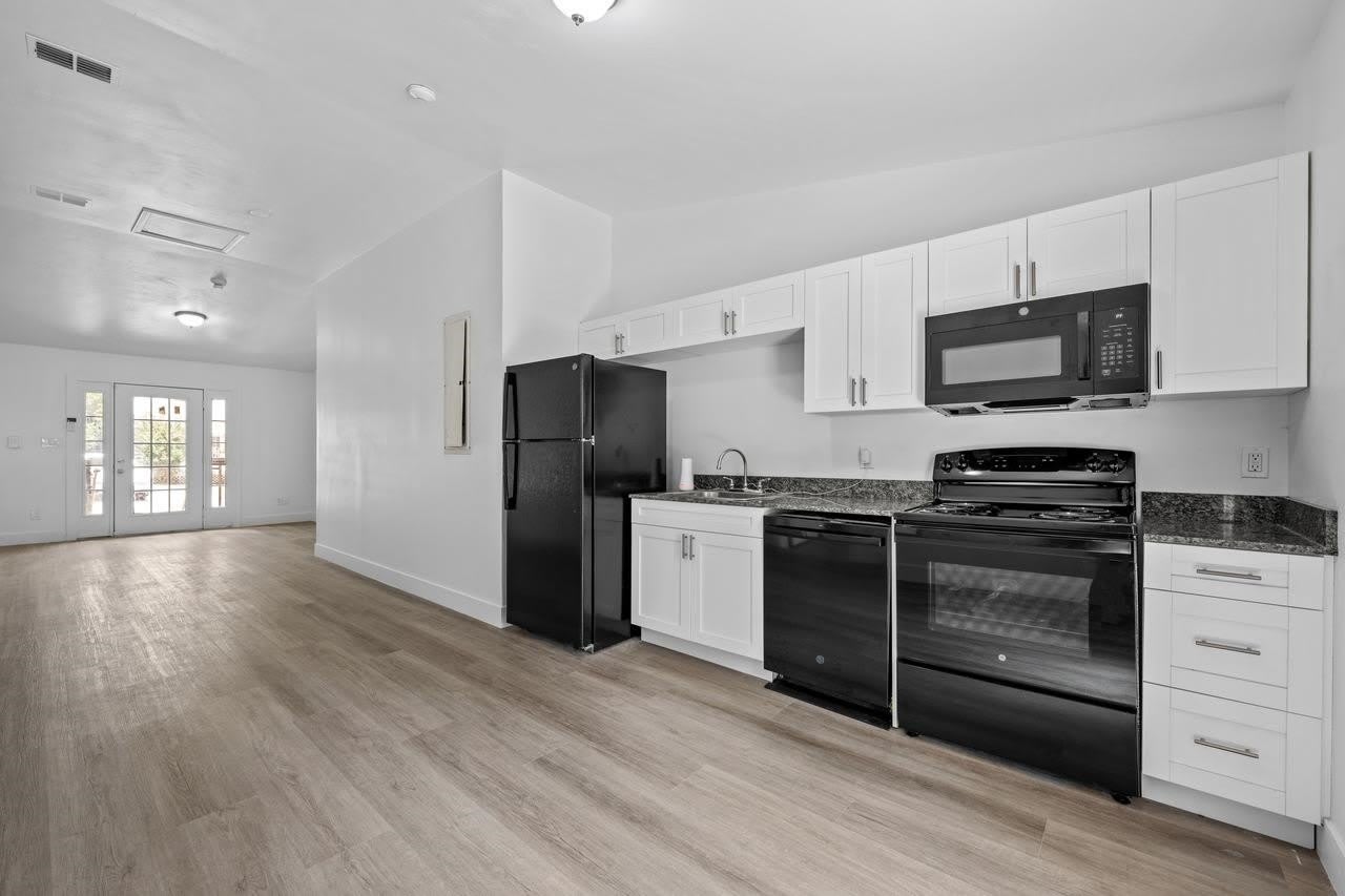 2266 Magnolia Circle – photo 1
