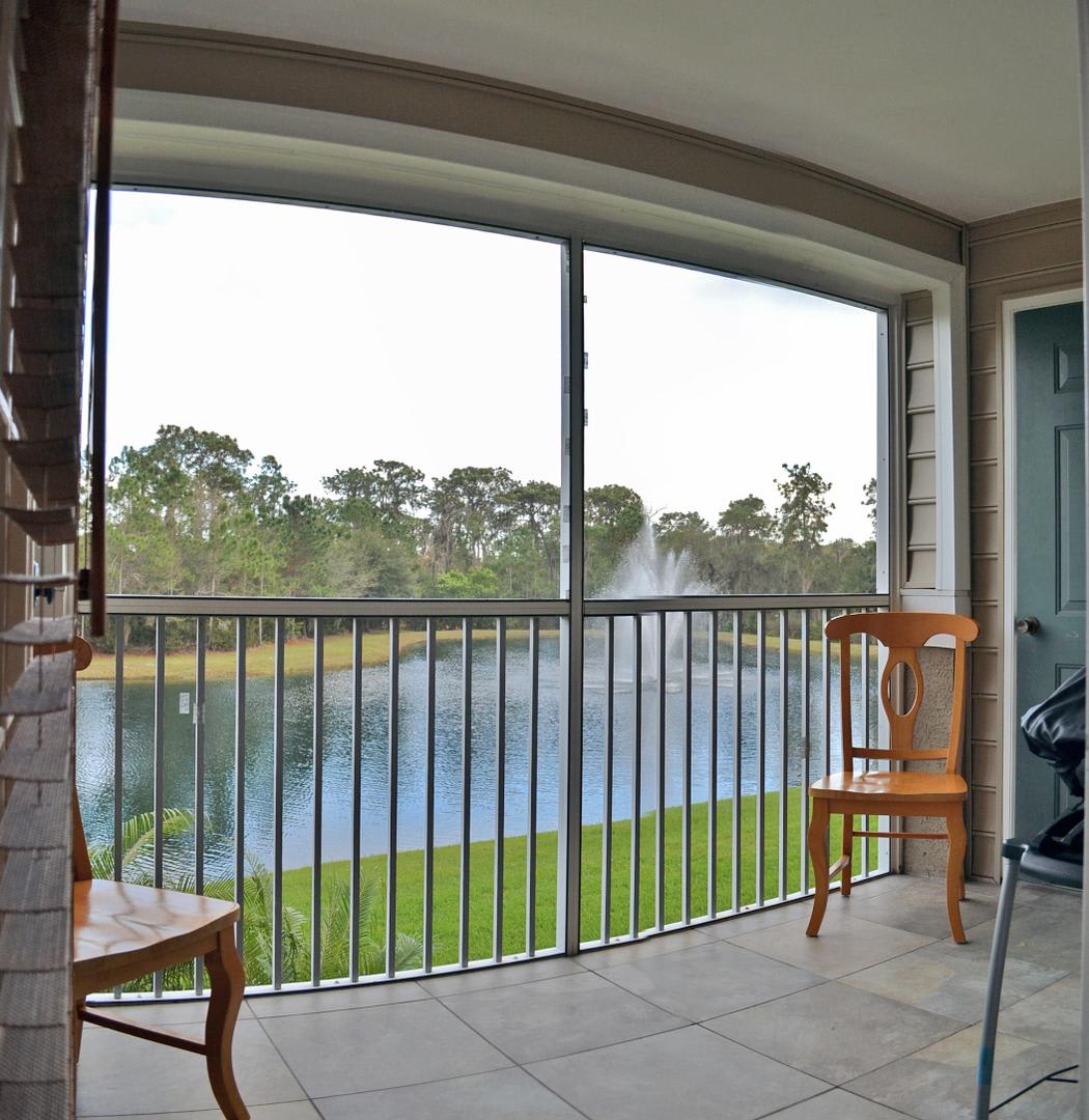 Luxury 2 bedroom 2 bathroom condo with lake views in Lakewood Ranch – photo 3