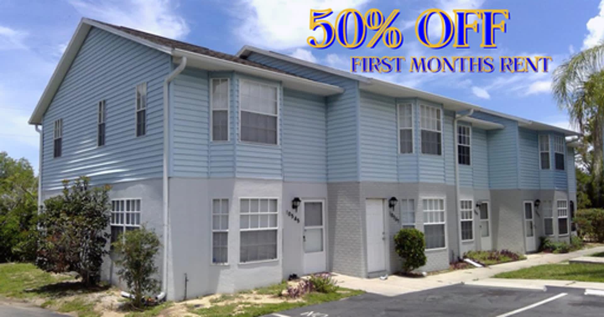 Large 2 bed 1 1/2 bath Town house. Inside laundry, assigned parking – photo 1