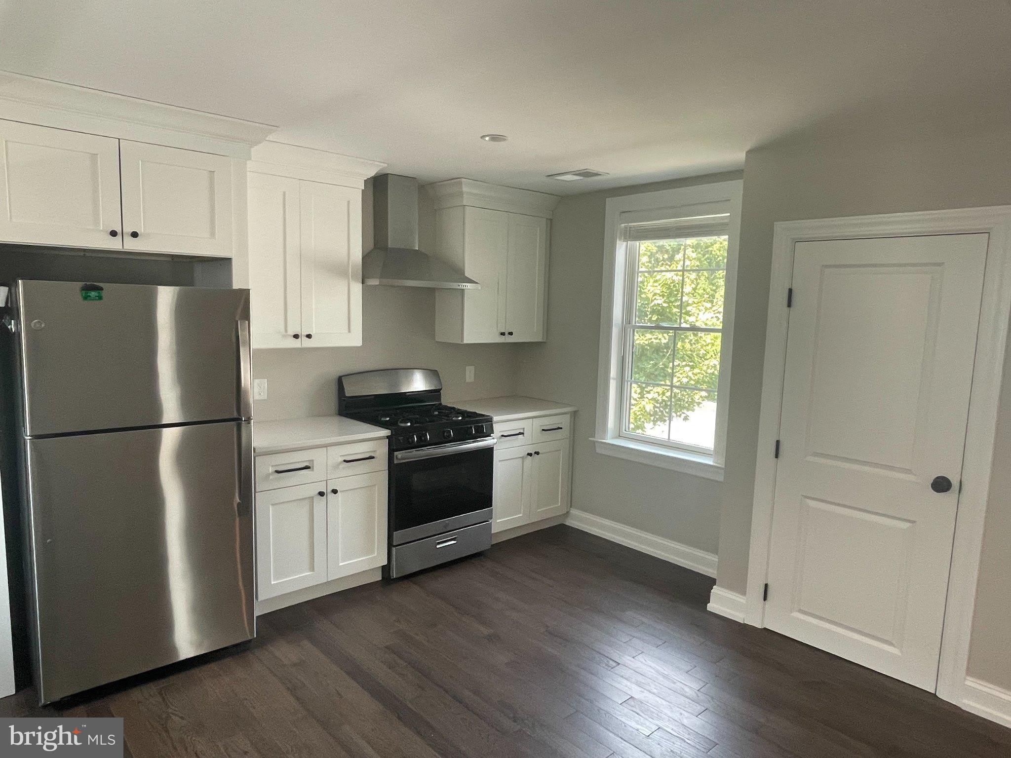 1057 Lancaster Avenue – photo 5