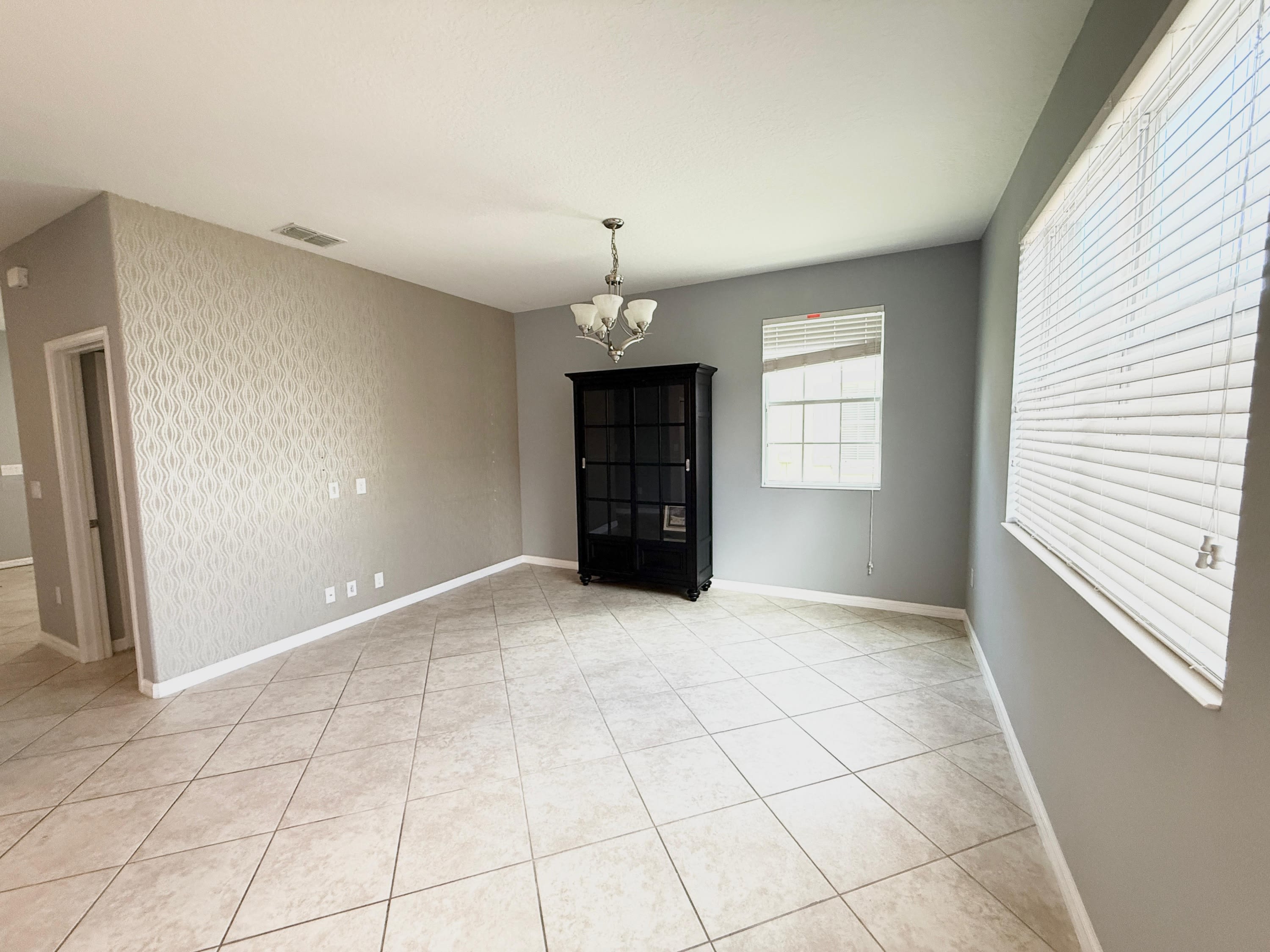 7642 Fairgrove Avenue – photo 4