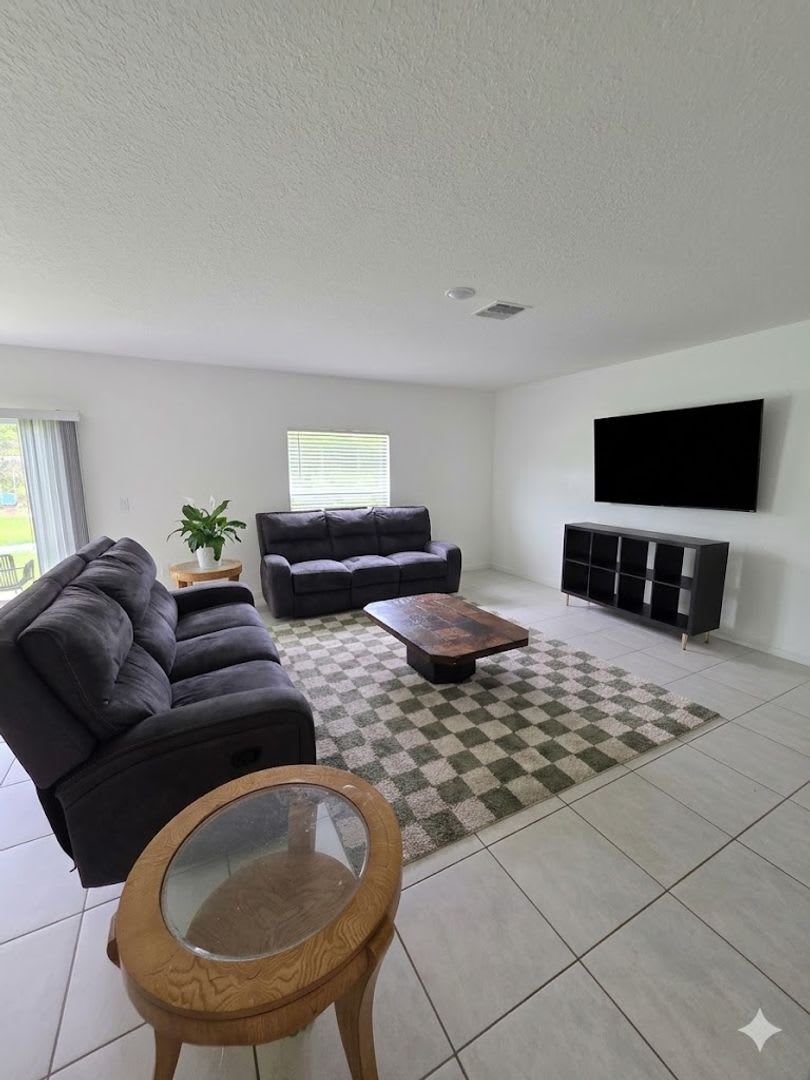 Stunning 4-Bedroom Redbud Model with Quartz Countertops & Spacious Open-Concept Living! – photo 2