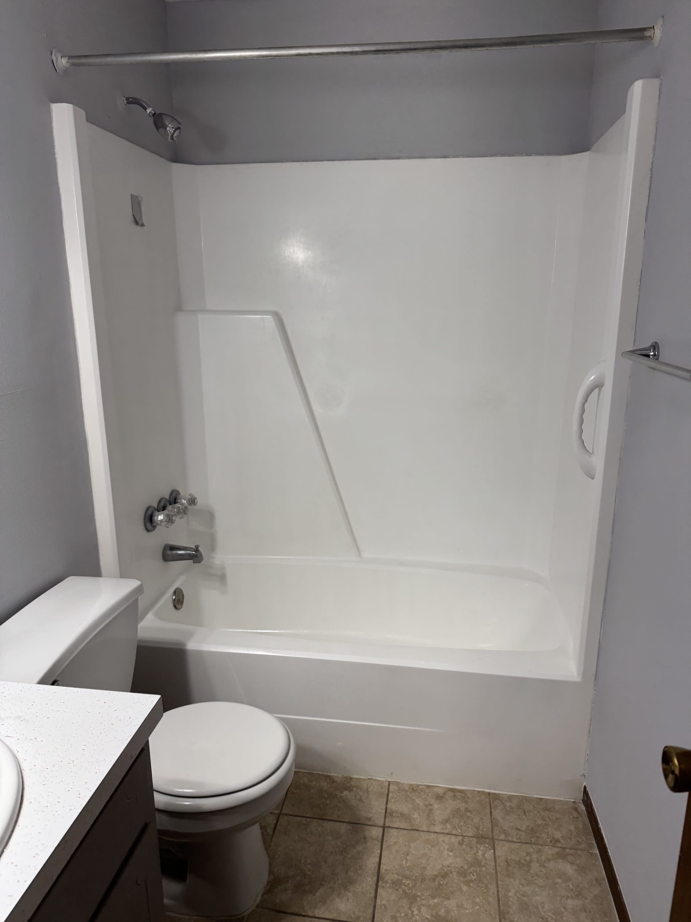 450 Center Ave – photo 5