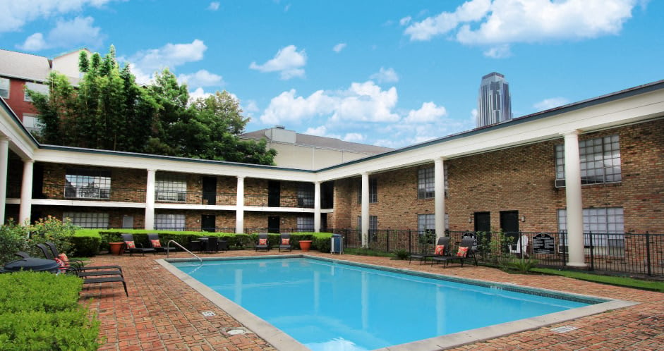 Galleria Court Apartments – photo 1