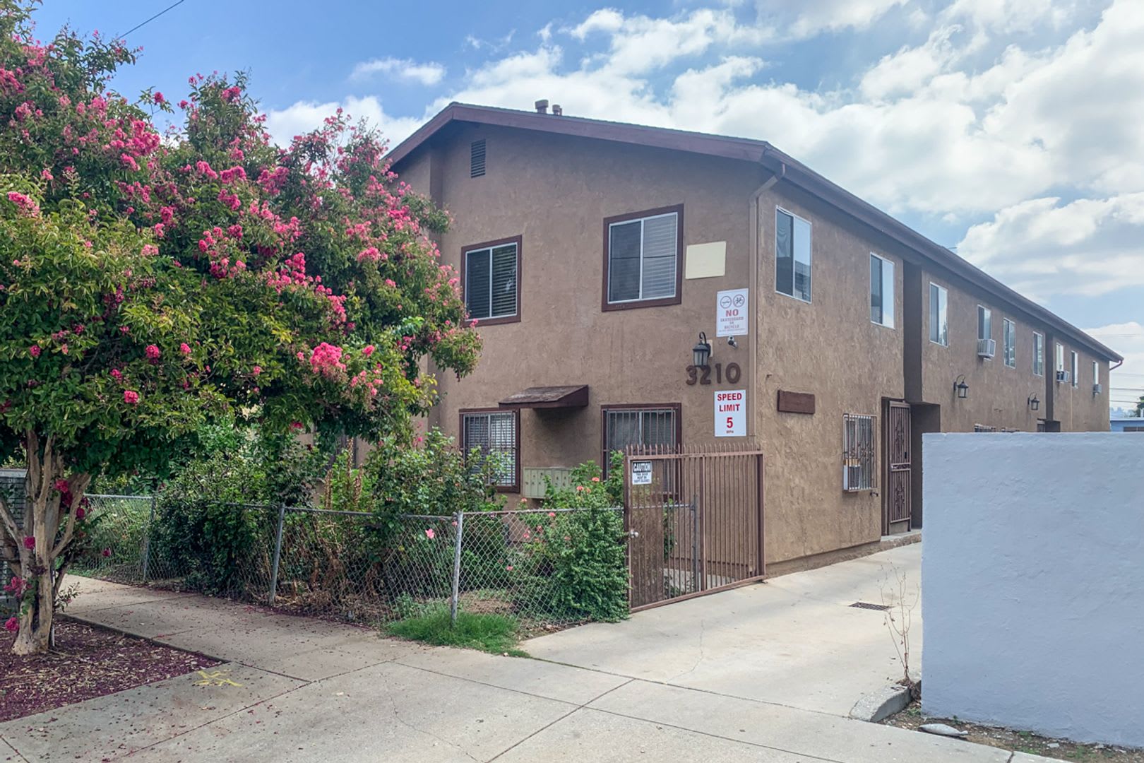 3210 Chapman St – photo 1