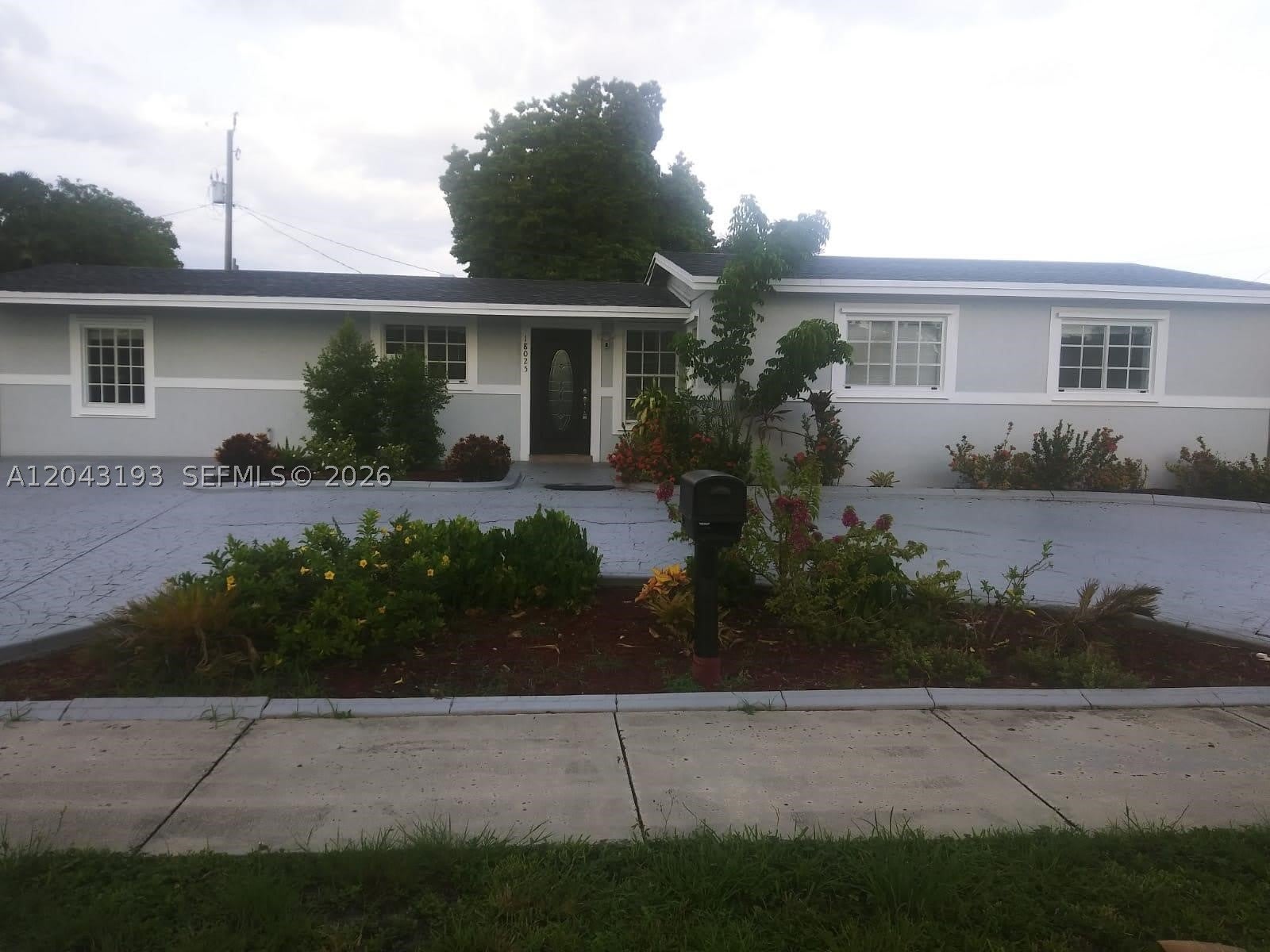 18025 NW 83rd Ave – photo 2
