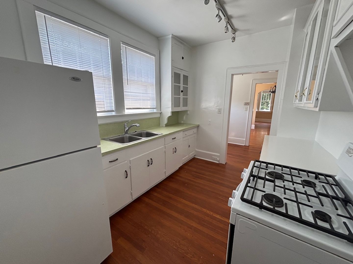 Bungalow in Earlewood – photo 3