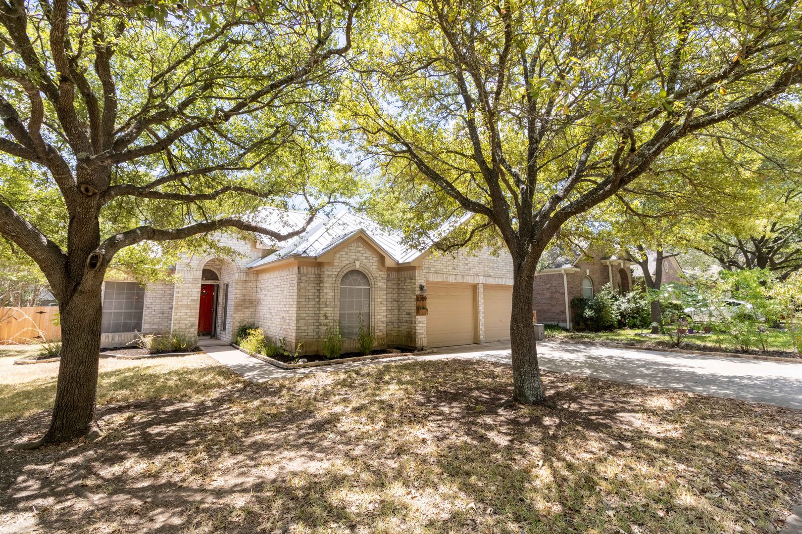 4 Bedroom 2 Bathroom Home In South Austin – photo 1