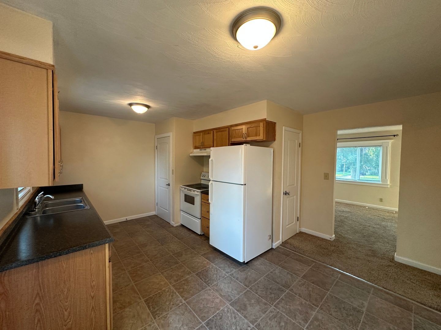 4 Bedroom House Great West End Location – photo 3