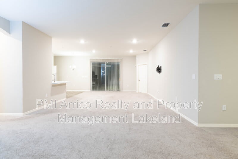 1069 Montgomery Lane – photo 5