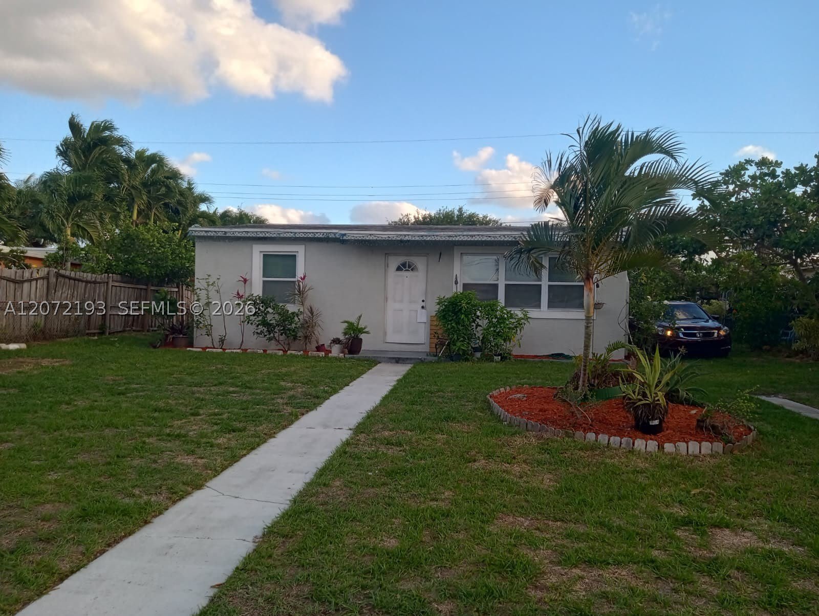 508 W Beech Rd – photo 2