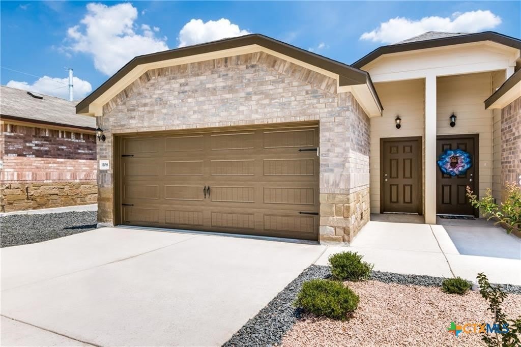 1112 Renee Way – photo 1