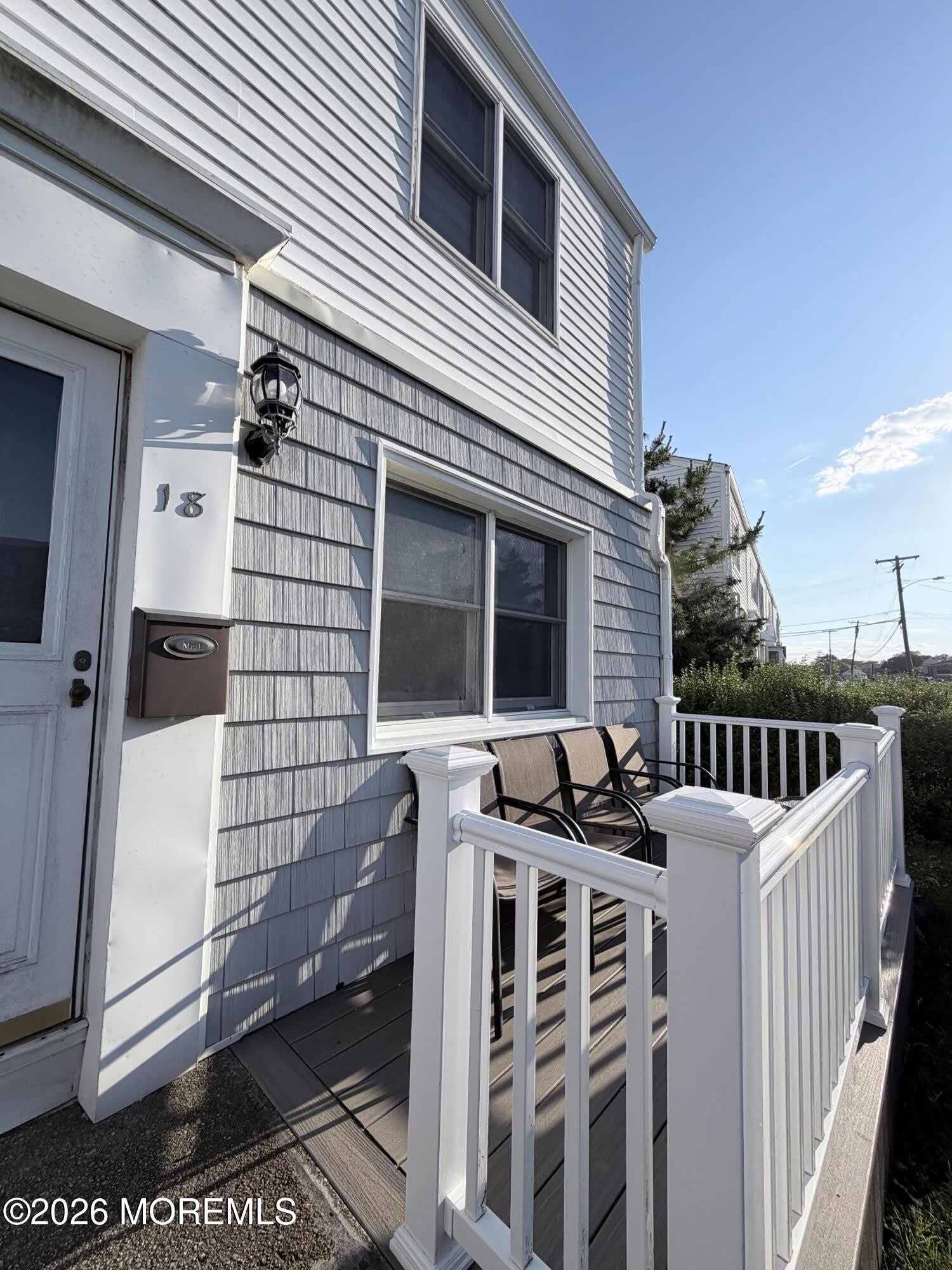 18 Howland Avenue – photo 2