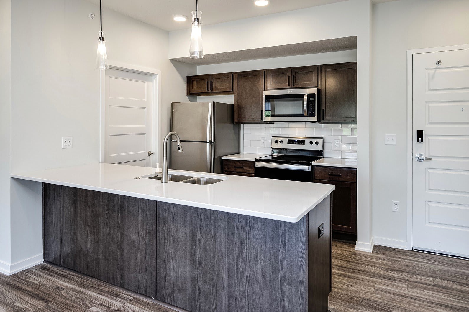148th Place Apartments – photo 2