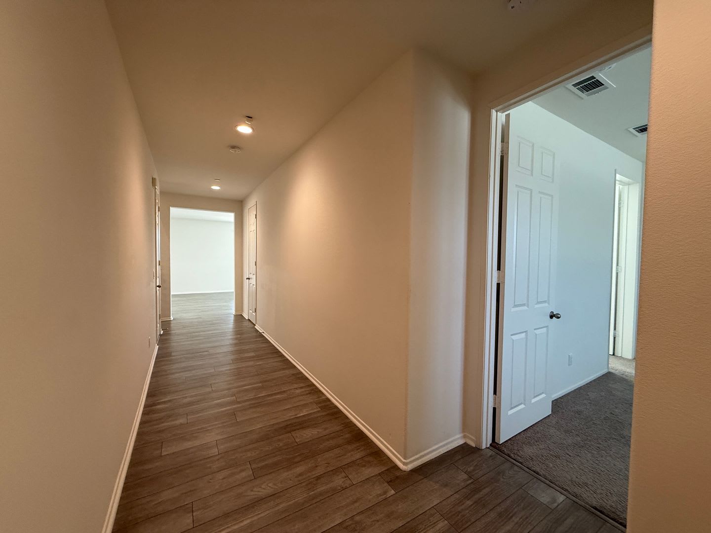 Palmdale 5 Bedrooms + 3.5 Bathroooms – photo 2