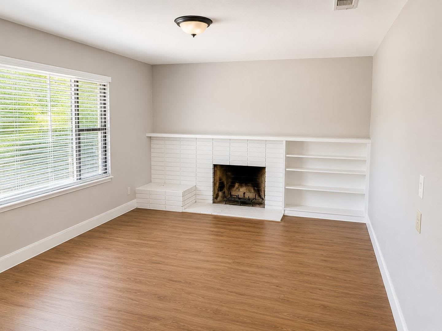 Spacious Home for Rent in Southgate Meadows – photo 3