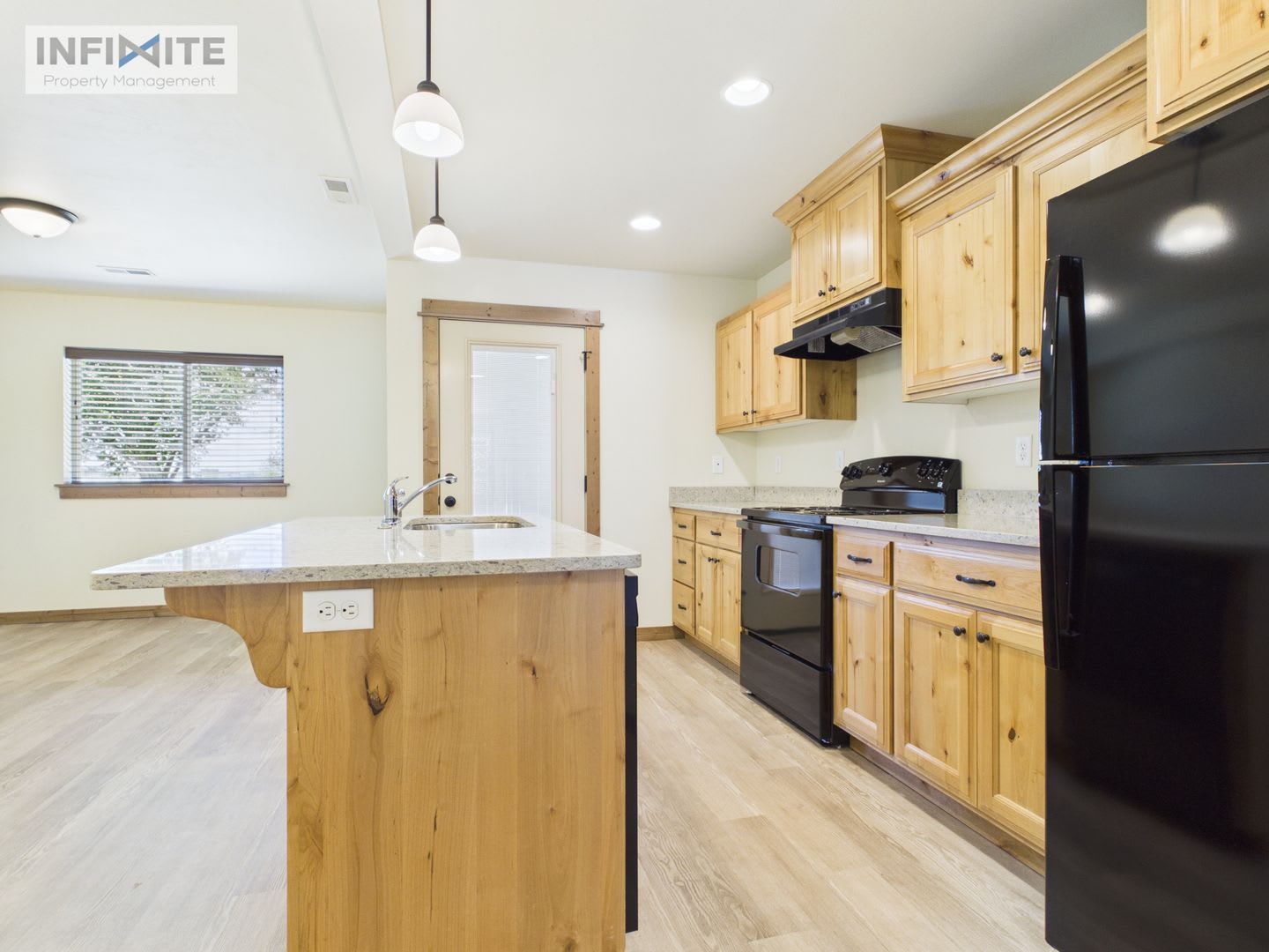 3 Bedroom End Unit Condo in Bozeman – photo 3