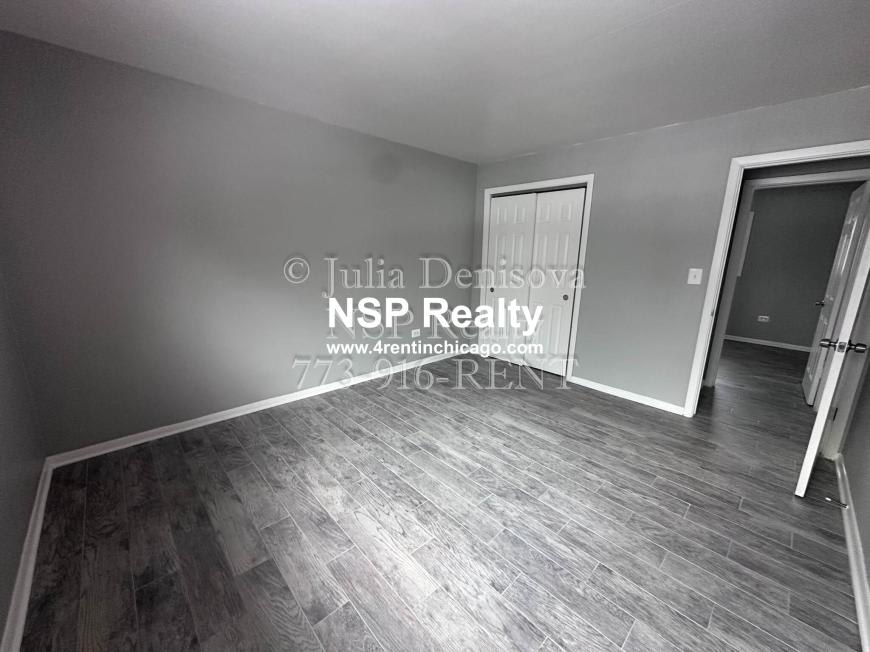 1422 Carol St. – photo 1