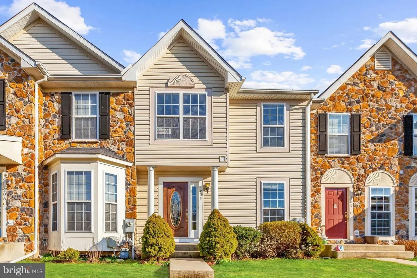 Spacious Townhome with Modern Amenities and Relaxing Outdoor Space near Fort Meade – photo 1