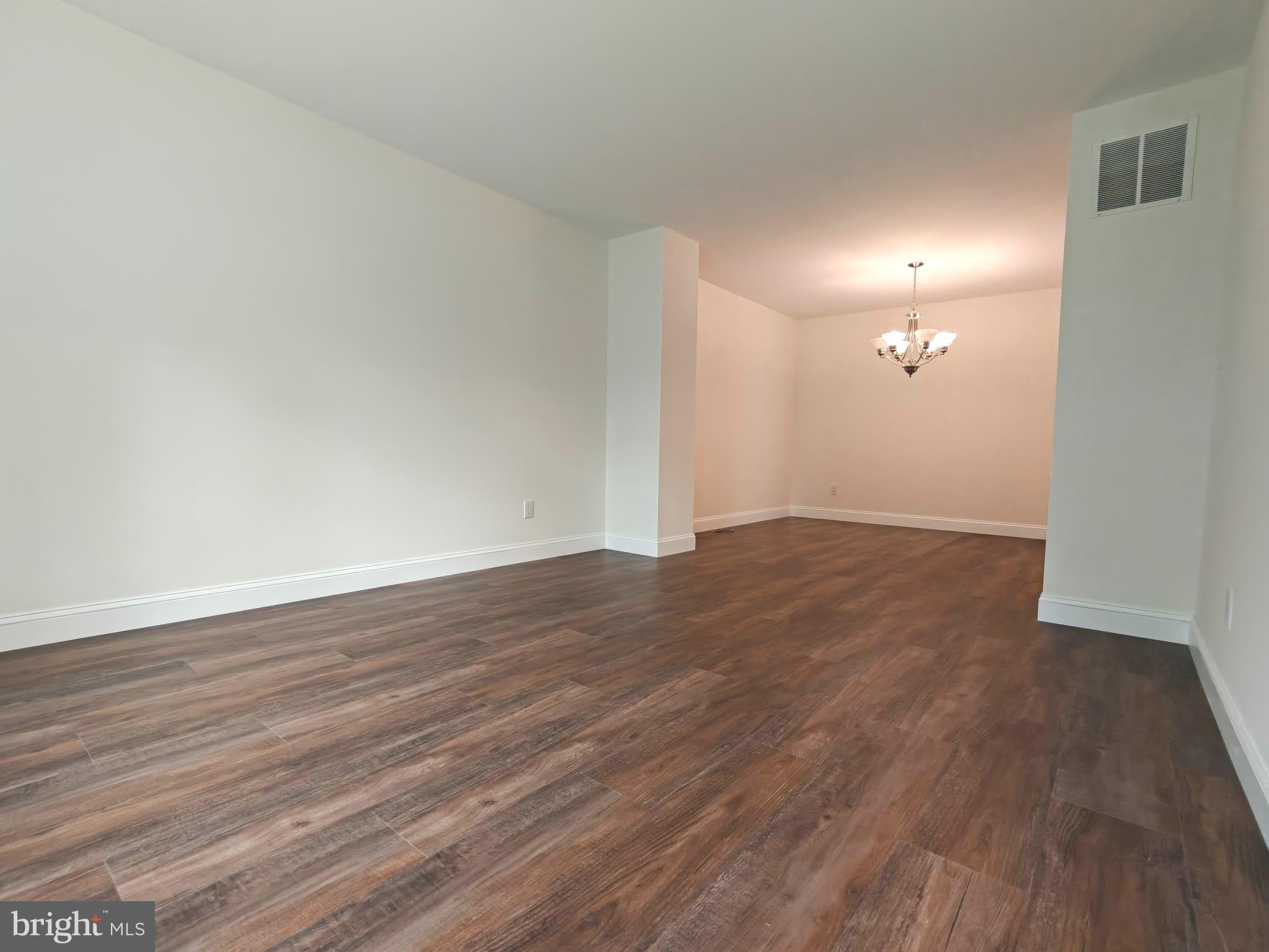 104 COVENTRY Way – photo 2