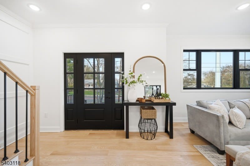 85 Kings Rd – photo 2