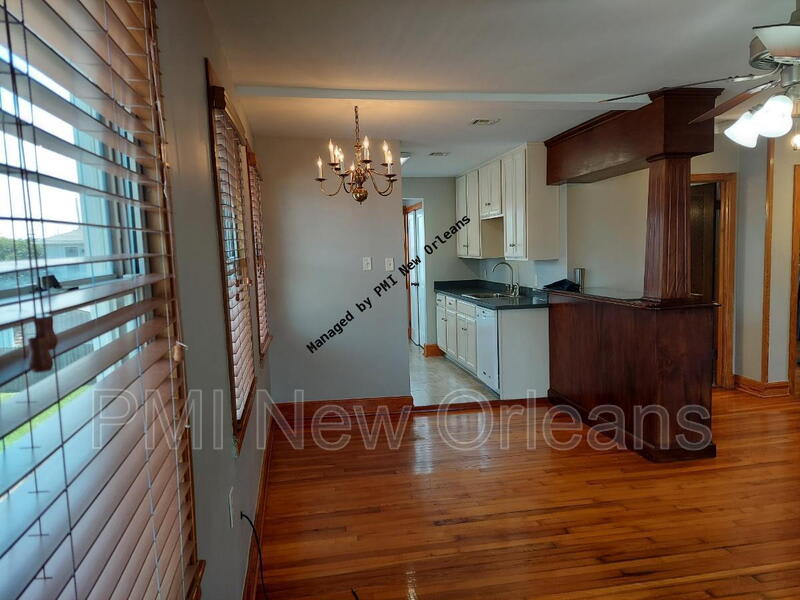 6223 Saint Anthony Avenue – photo 4