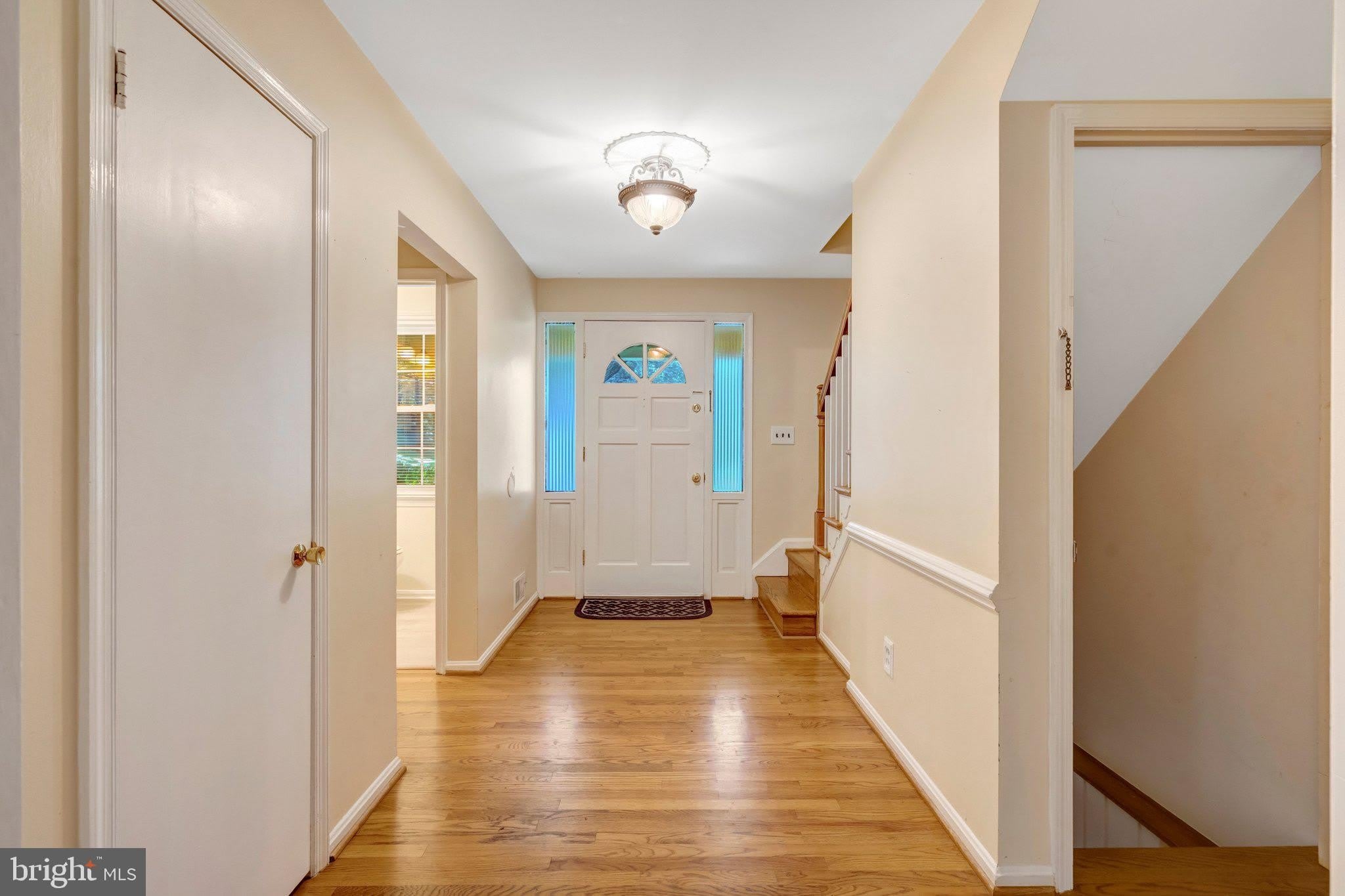 8916 Braeburn Drive – photo 2