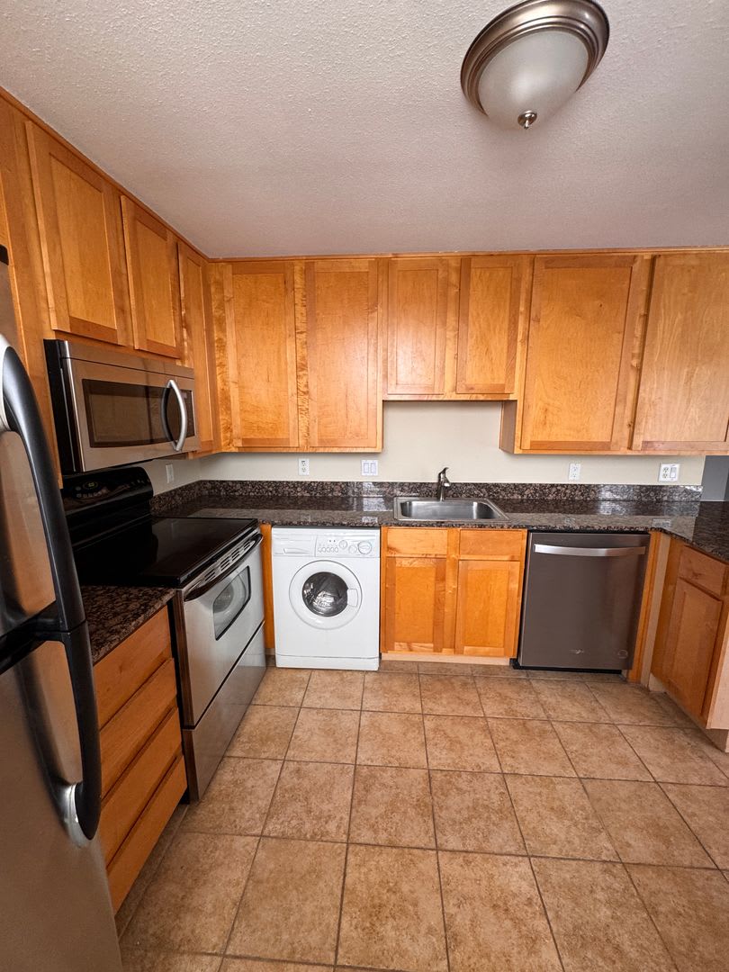 5630 PERSHING AVE #36 – photo 3