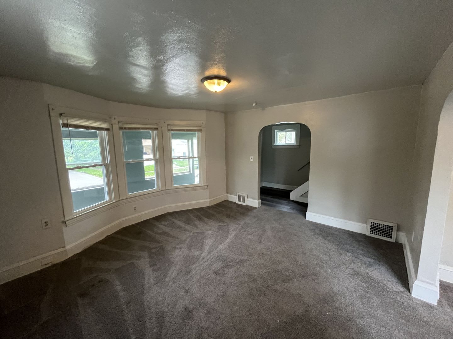 Four bedroom one bathroom single family home for rent. MOVE IN SPECIAL – photo 4