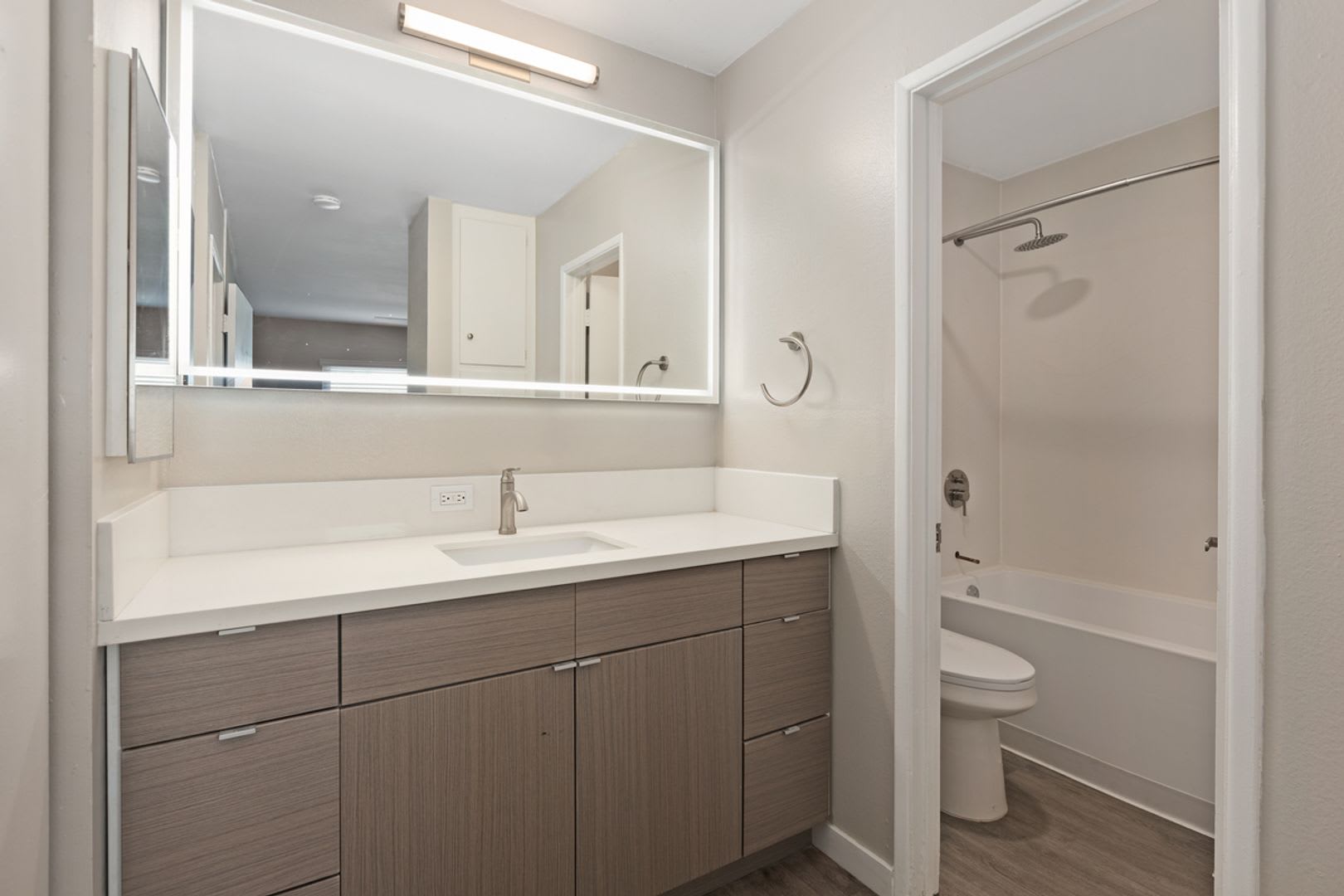 Awesome Updated 1 Bedroom apartment @ The Steelio with parking, pool and AC! EV Chargers! – photo 4