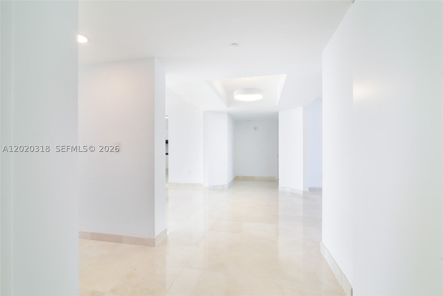 19333 Collins Ave – photo 3
