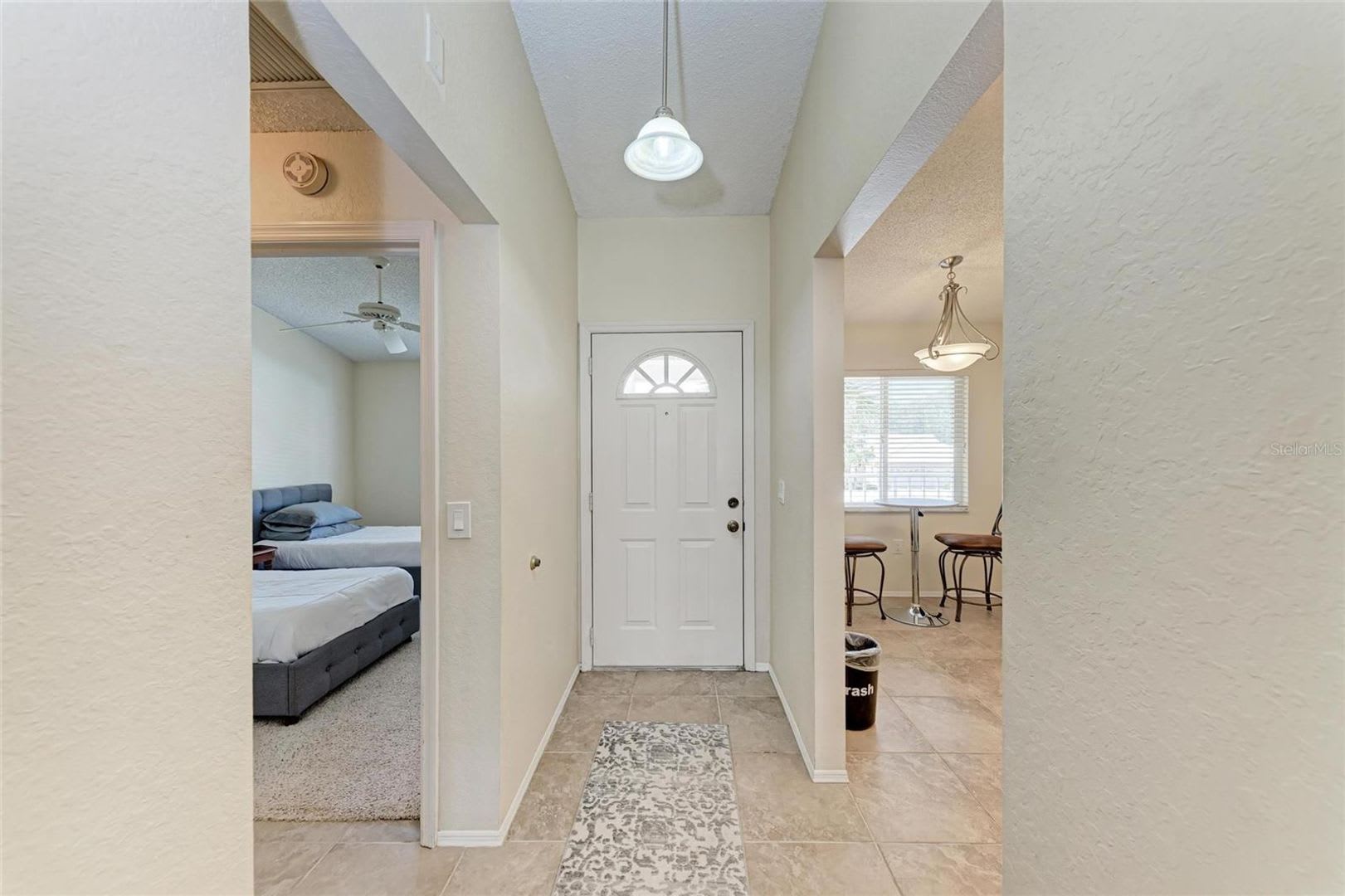 Furnished 2 Bedroom – photo 3