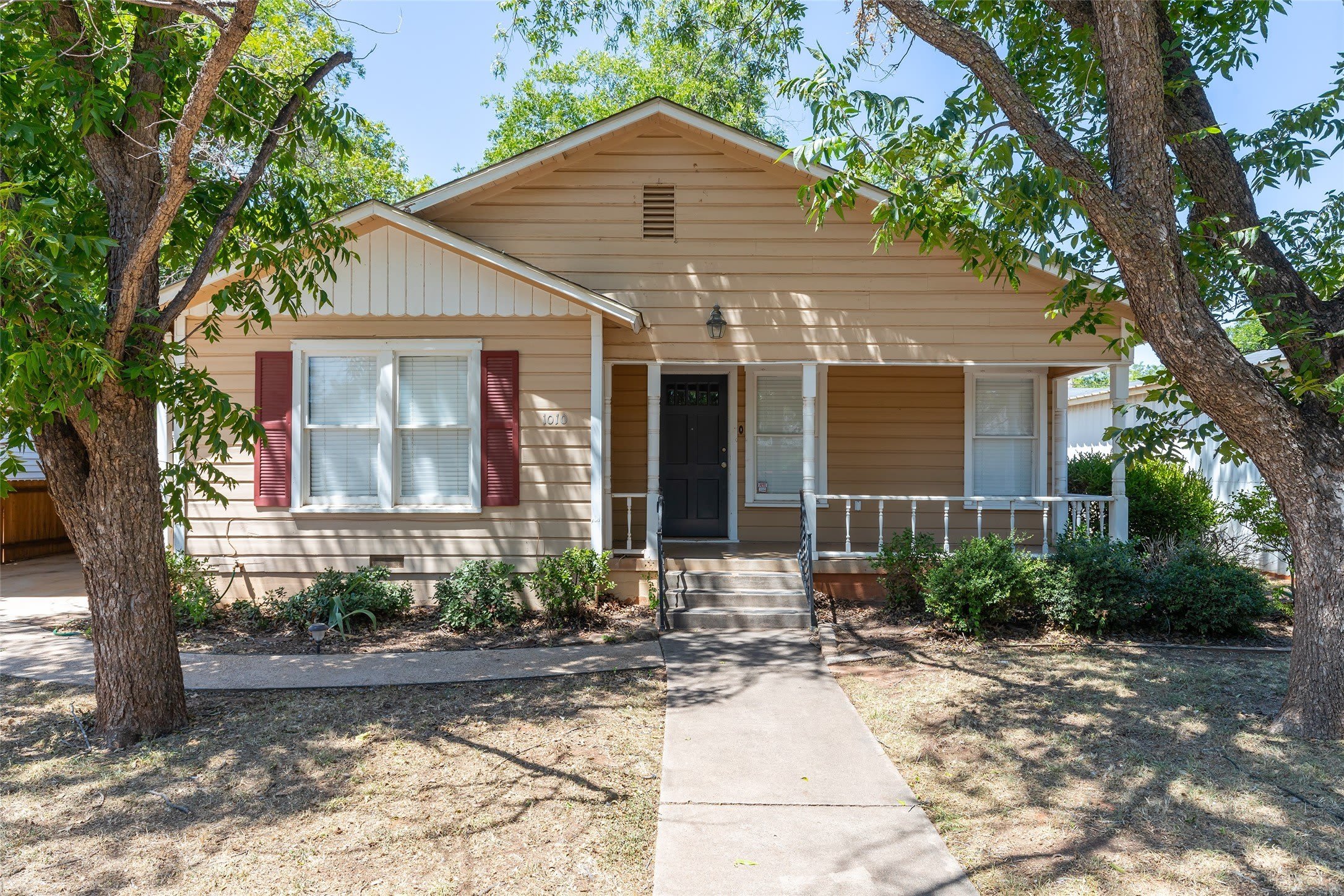 1010 Albany Street – photo 1