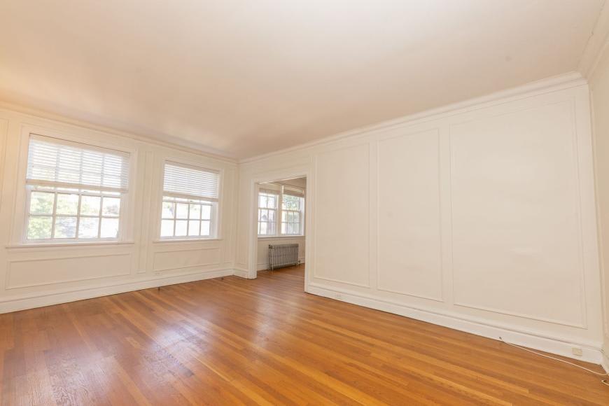 1004 Hinman Ave – photo 3