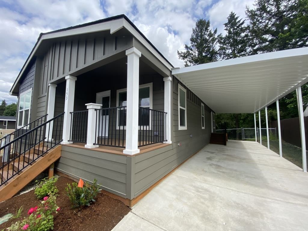 13640 S E Highway 212 – photo 2
