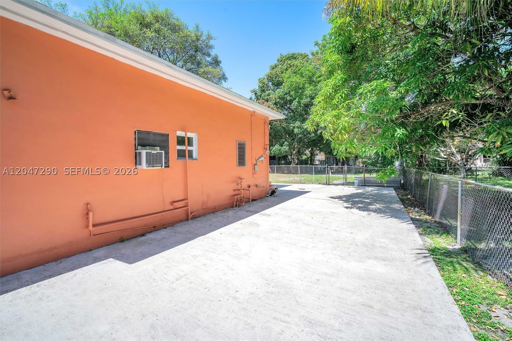 13140 N Miami Ave – photo 3
