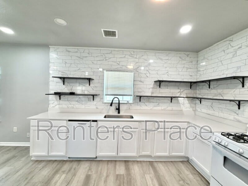 517 A South 40th West Ave – photo 5